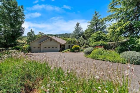 8280 Oakmont Drive Santa Rosa CA 95409
