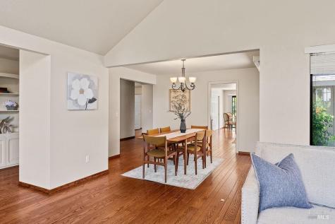 8280 Oakmont Drive Santa Rosa CA 95409