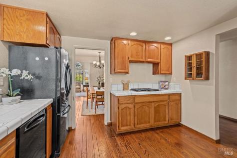 8280 Oakmont Drive Santa Rosa CA 95409