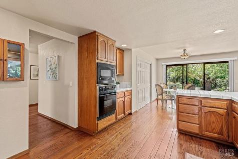 8280 Oakmont Drive Santa Rosa CA 95409