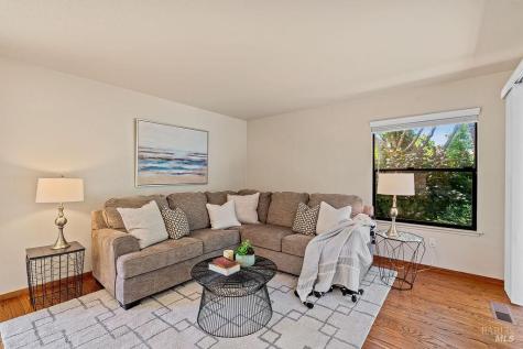 8280 Oakmont Drive Santa Rosa CA 95409