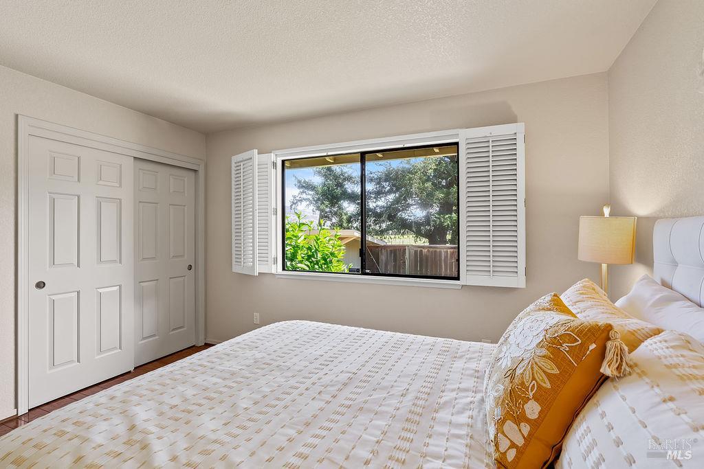 8280 Oakmont Drive Santa Rosa CA 95409