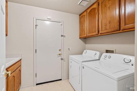 8280 Oakmont Drive Santa Rosa CA 95409