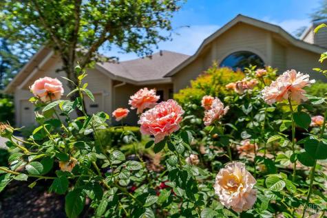 8280 Oakmont Drive Santa Rosa CA 95409