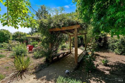 8280 Oakmont Drive Santa Rosa CA 95409