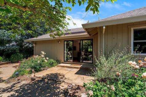 8280 Oakmont Drive Santa Rosa CA 95409