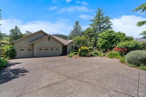 8280 Oakmont Drive Santa Rosa CA 95409