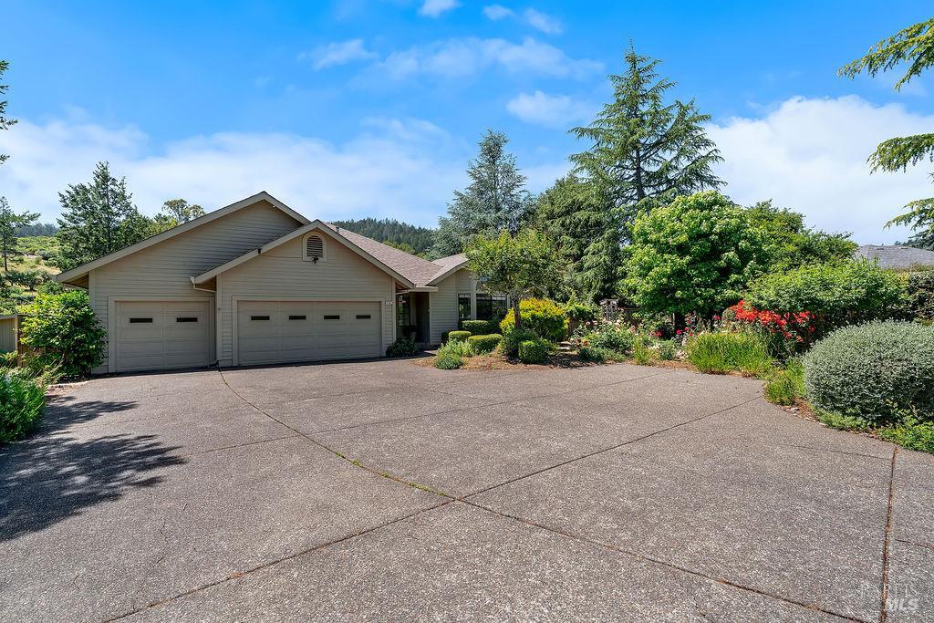 8280 Oakmont Drive Santa Rosa CA 95409