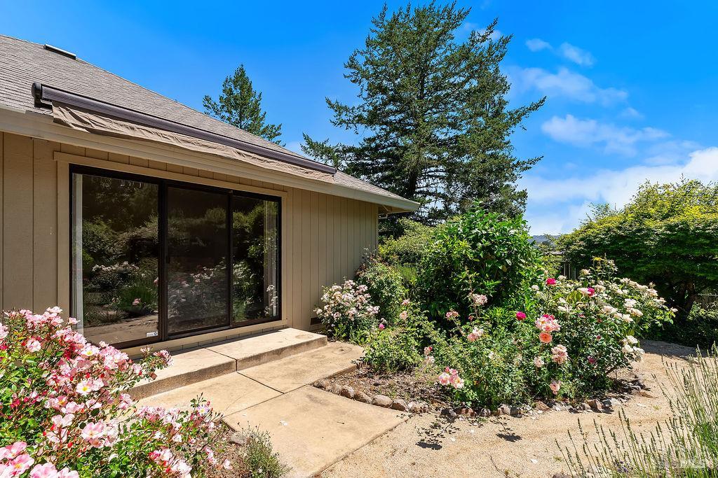8280 Oakmont Drive Santa Rosa CA 95409