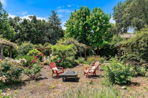 8280 Oakmont Drive Santa Rosa CA 95409