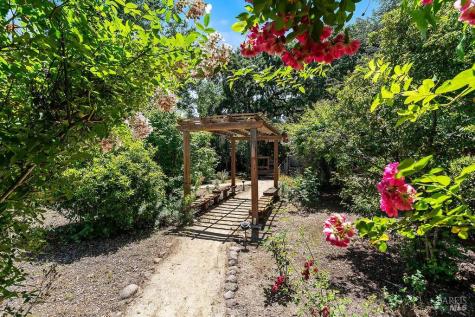 8280 Oakmont Drive Santa Rosa CA 95409