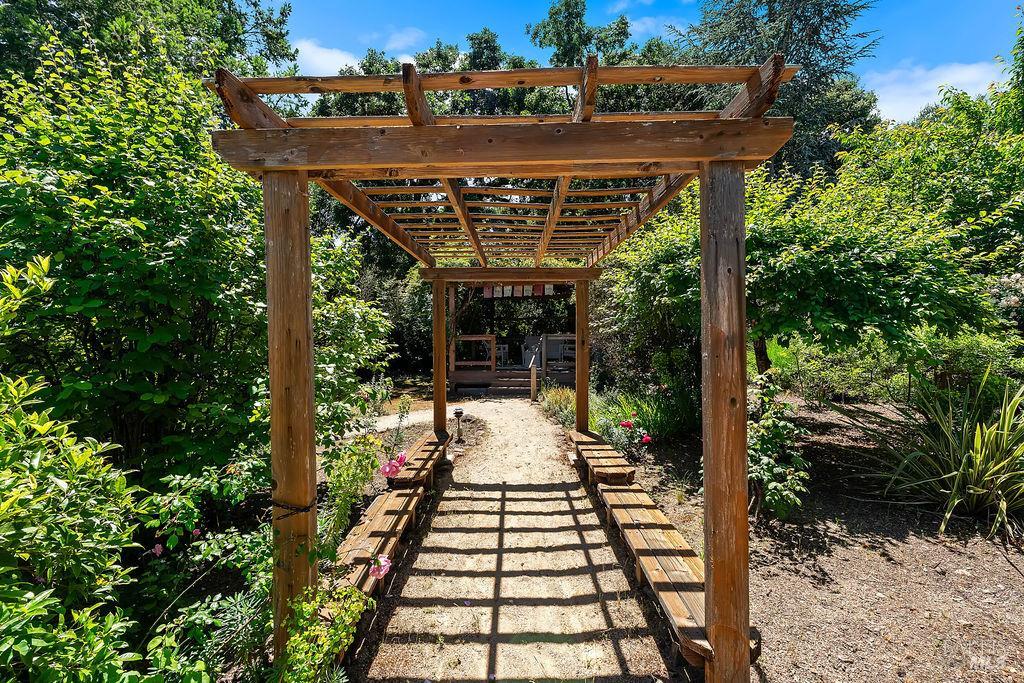 8280 Oakmont Drive Santa Rosa CA 95409