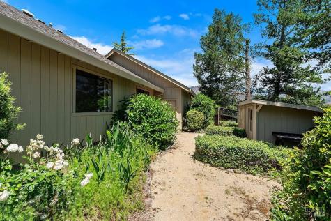 8280 Oakmont Drive Santa Rosa CA 95409