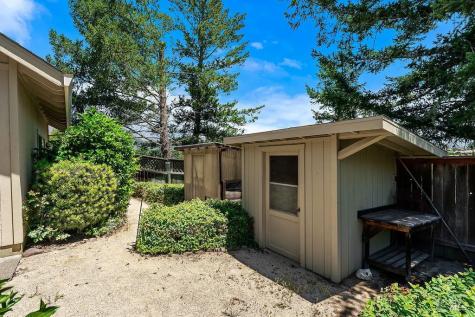8280 Oakmont Drive Santa Rosa CA 95409