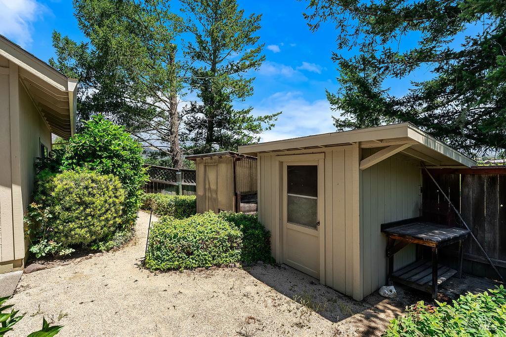 8280 Oakmont Drive Santa Rosa CA 95409