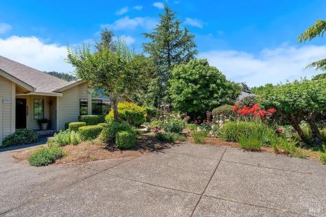 8280 Oakmont Drive Santa Rosa CA 95409