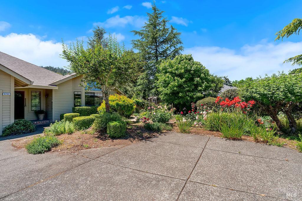8280 Oakmont Drive Santa Rosa CA 95409