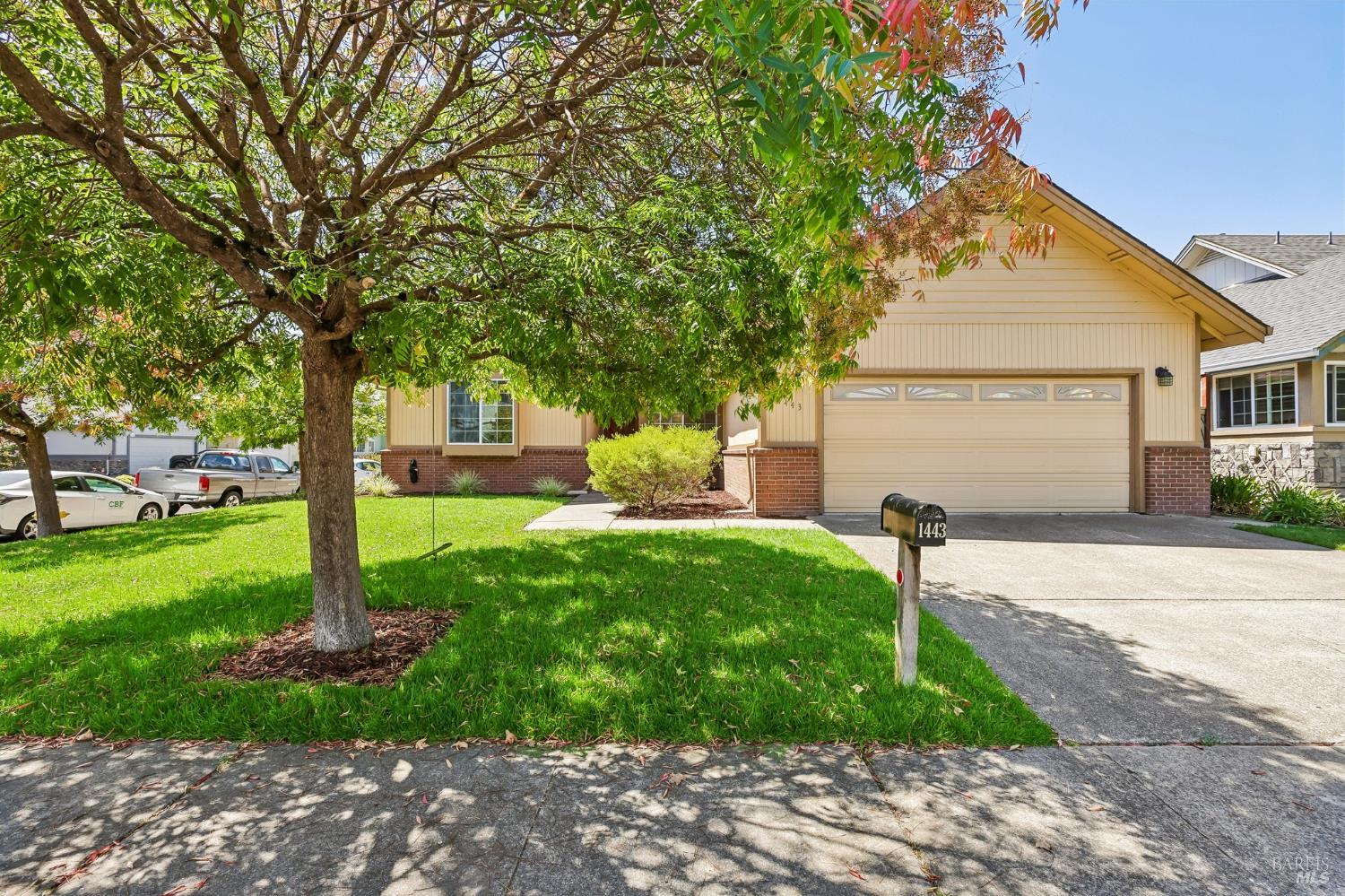 1443 Dandelion Way Petaluma CA 94954