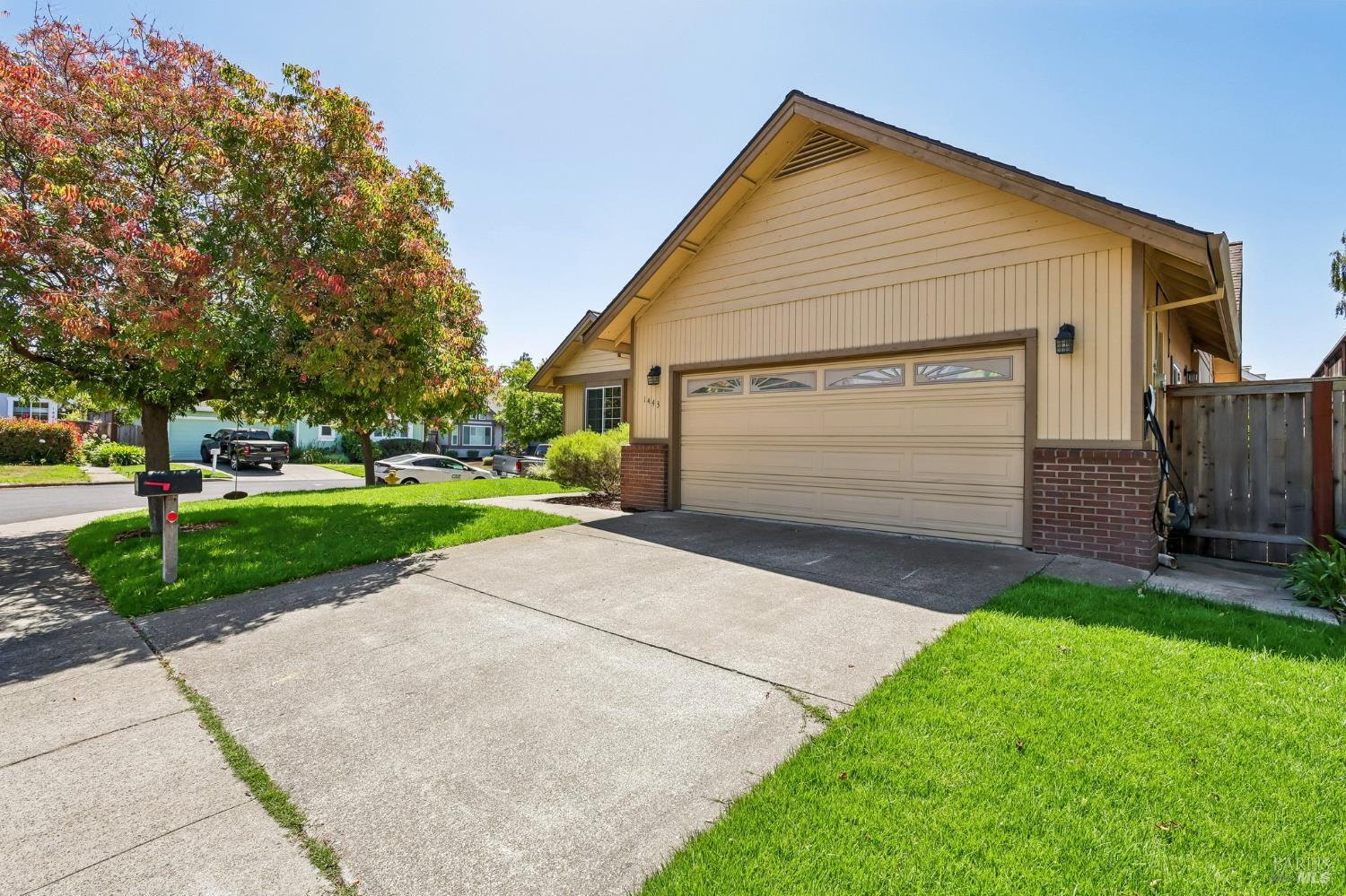 1443 Dandelion Way Petaluma CA 94954