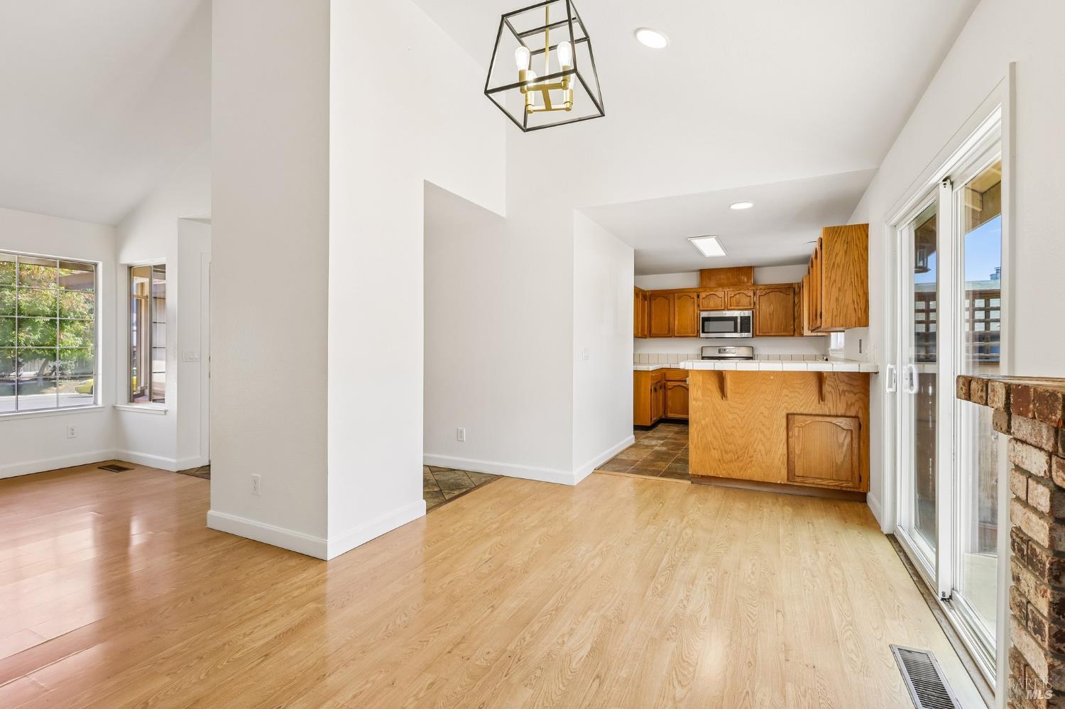 1443 Dandelion Way Petaluma CA 94954