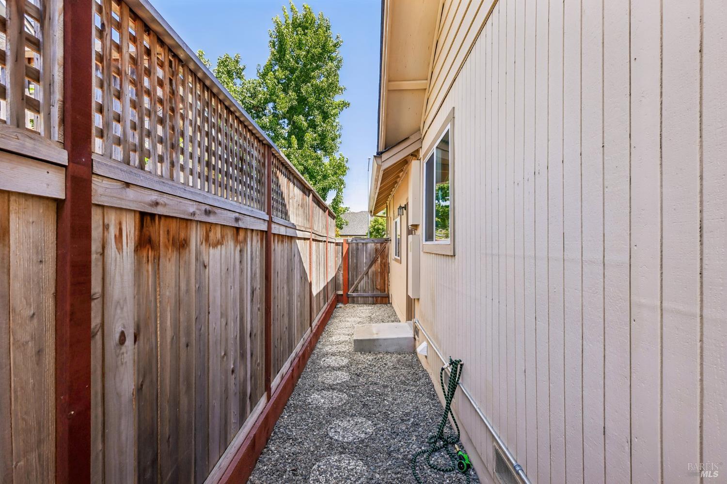 1443 Dandelion Way Petaluma CA 94954