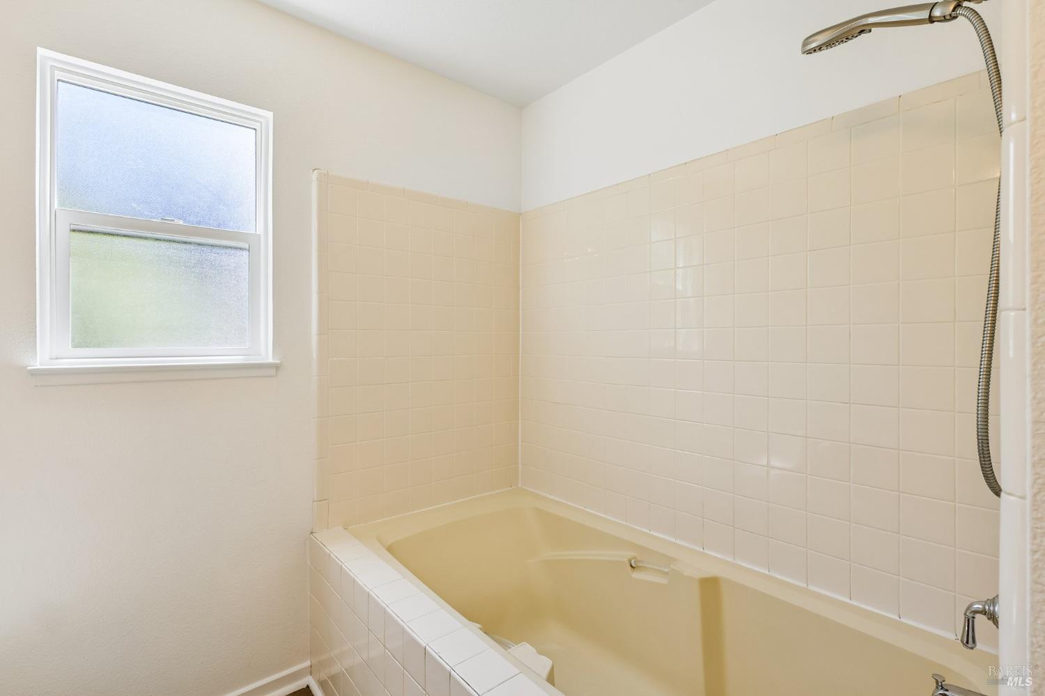 1443 Dandelion Way Petaluma CA 94954