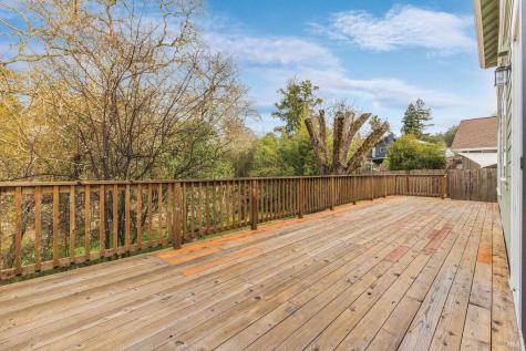 397 Parkview Drive Healdsburg CA 95448