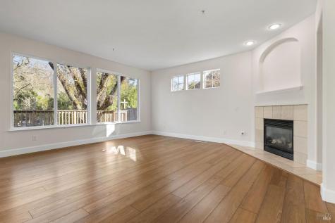 397 Parkview Drive Healdsburg CA 95448