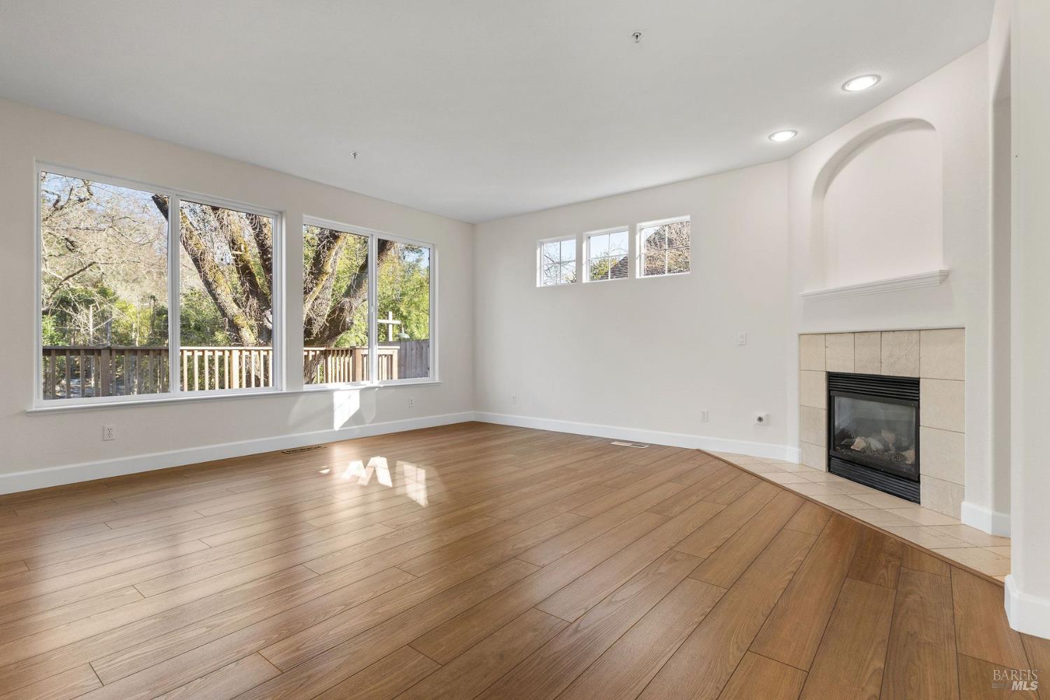 397 Parkview Drive Healdsburg CA 95448