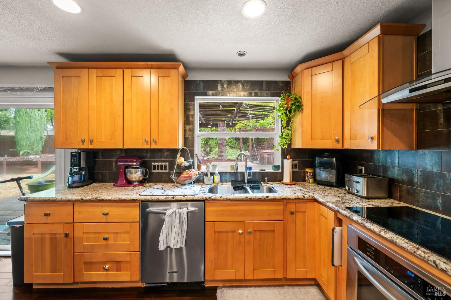 506 Midway Court Martinez CA 94553