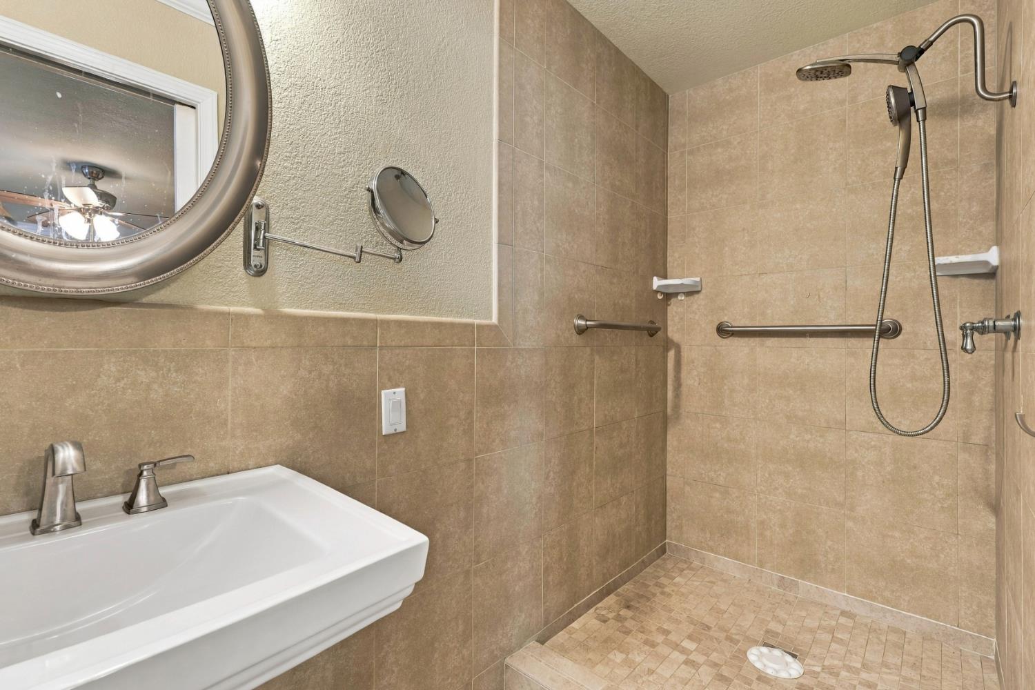 2127 Tracy Place Lodi CA 95242