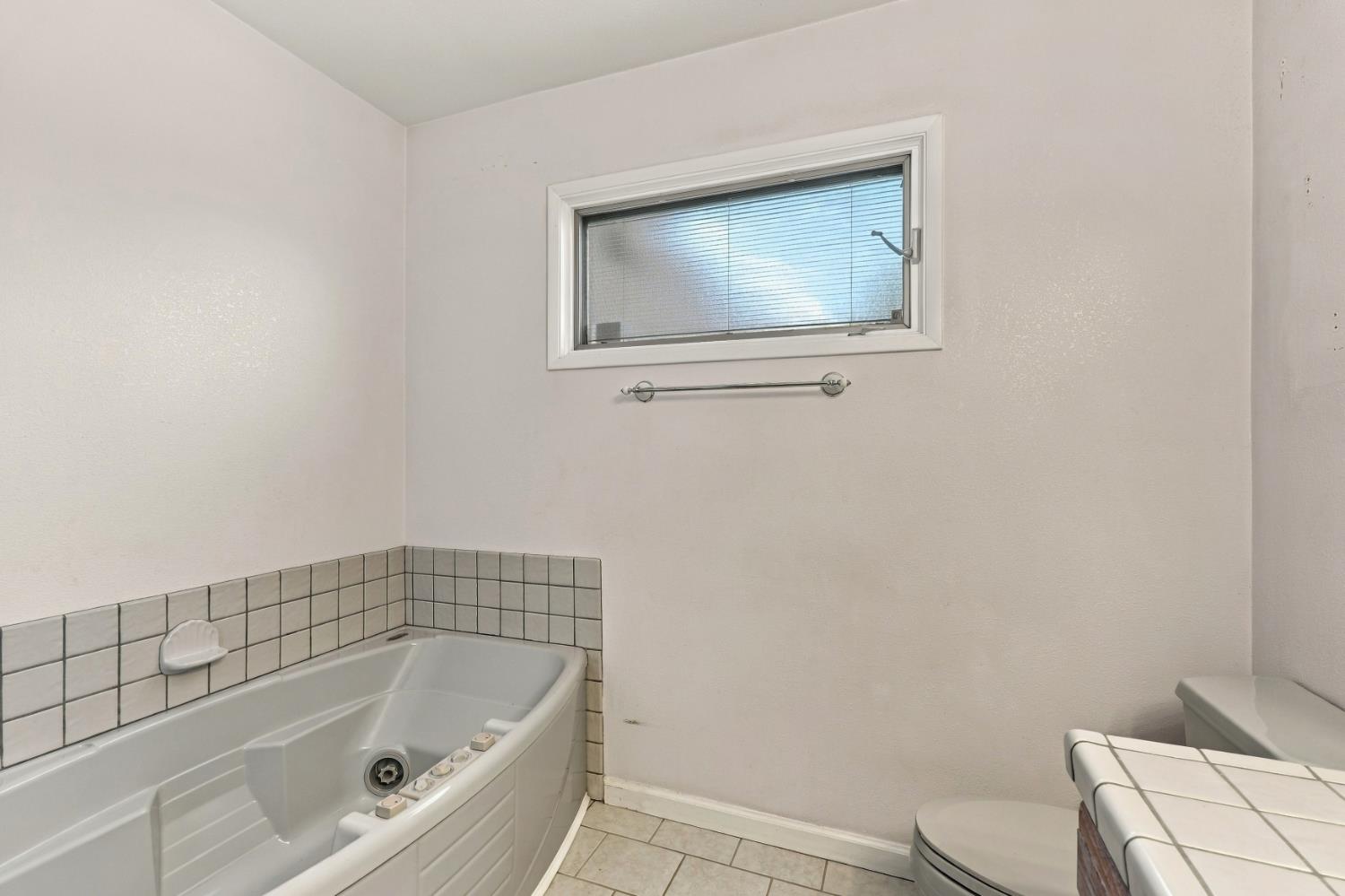 2127 Tracy Place Lodi CA 95242