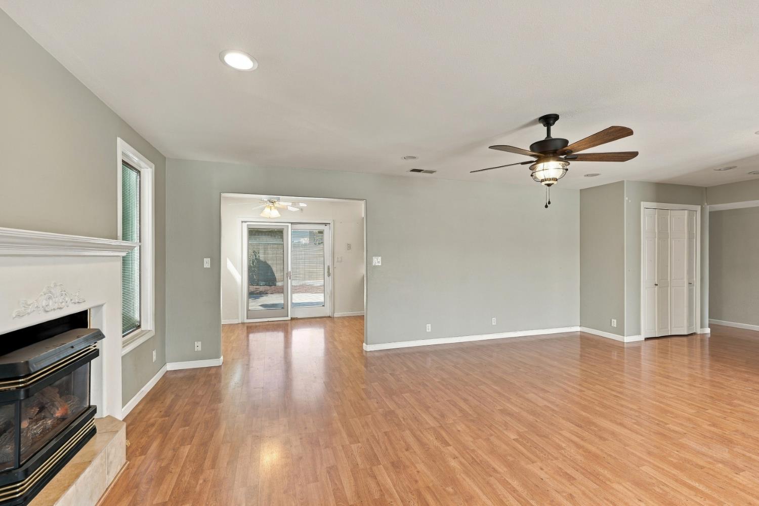 2127 Tracy Place Lodi CA 95242