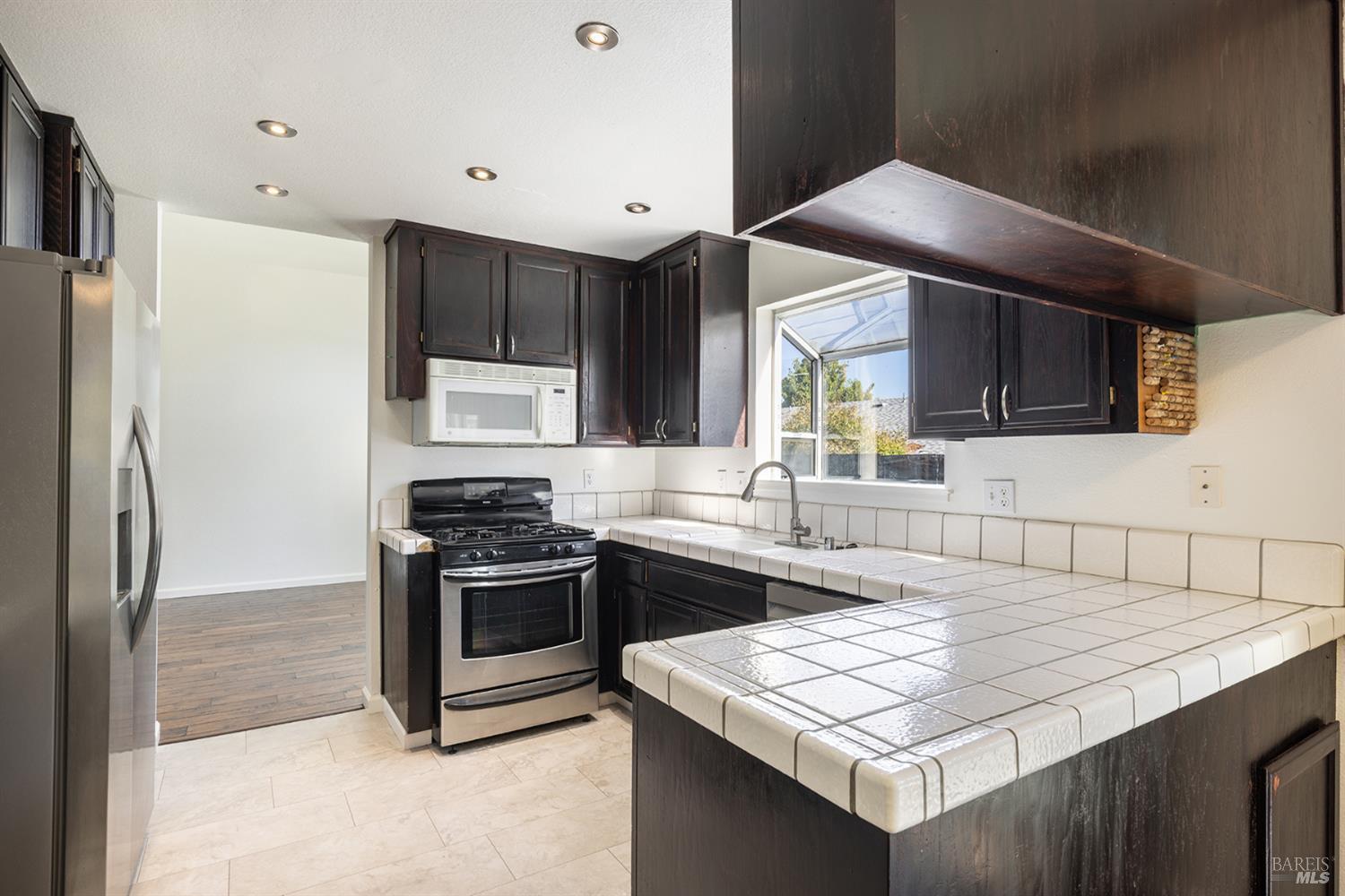 122 Furber Lane Cloverdale CA 95425
