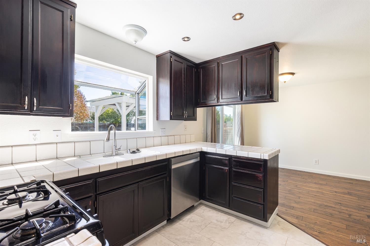 122 Furber Lane Cloverdale CA 95425