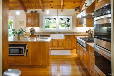 2288 Vineyard Road Novato CA 94947