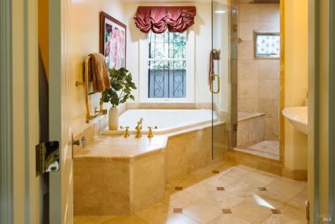2288 Vineyard Road Novato CA 94947
