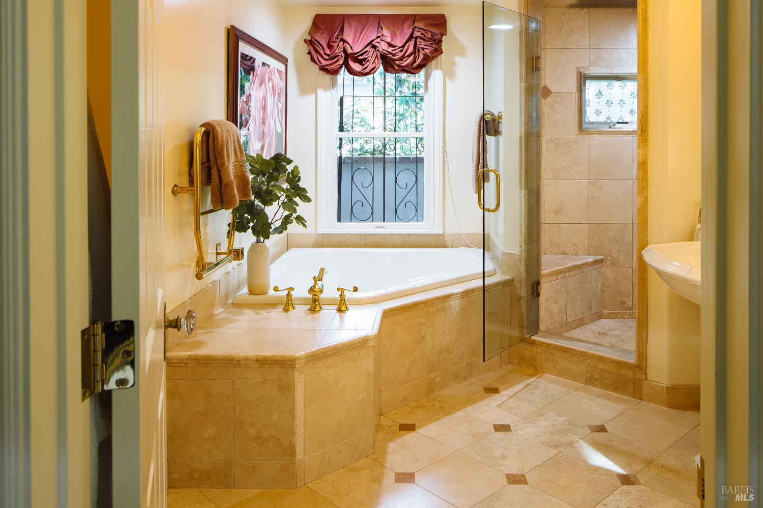 2288 Vineyard Road Novato CA 94947