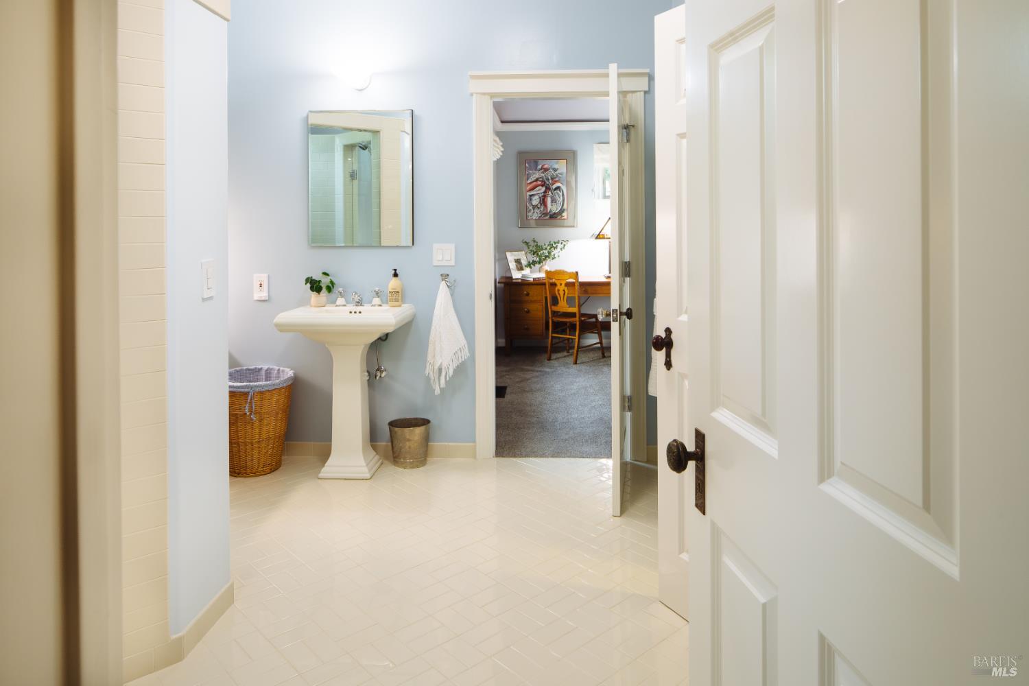 2288 Vineyard Road Novato CA 94947