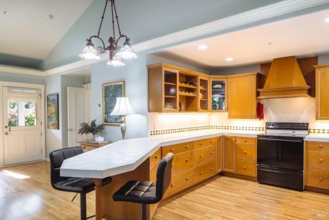 2288 Vineyard Road Novato CA 94947