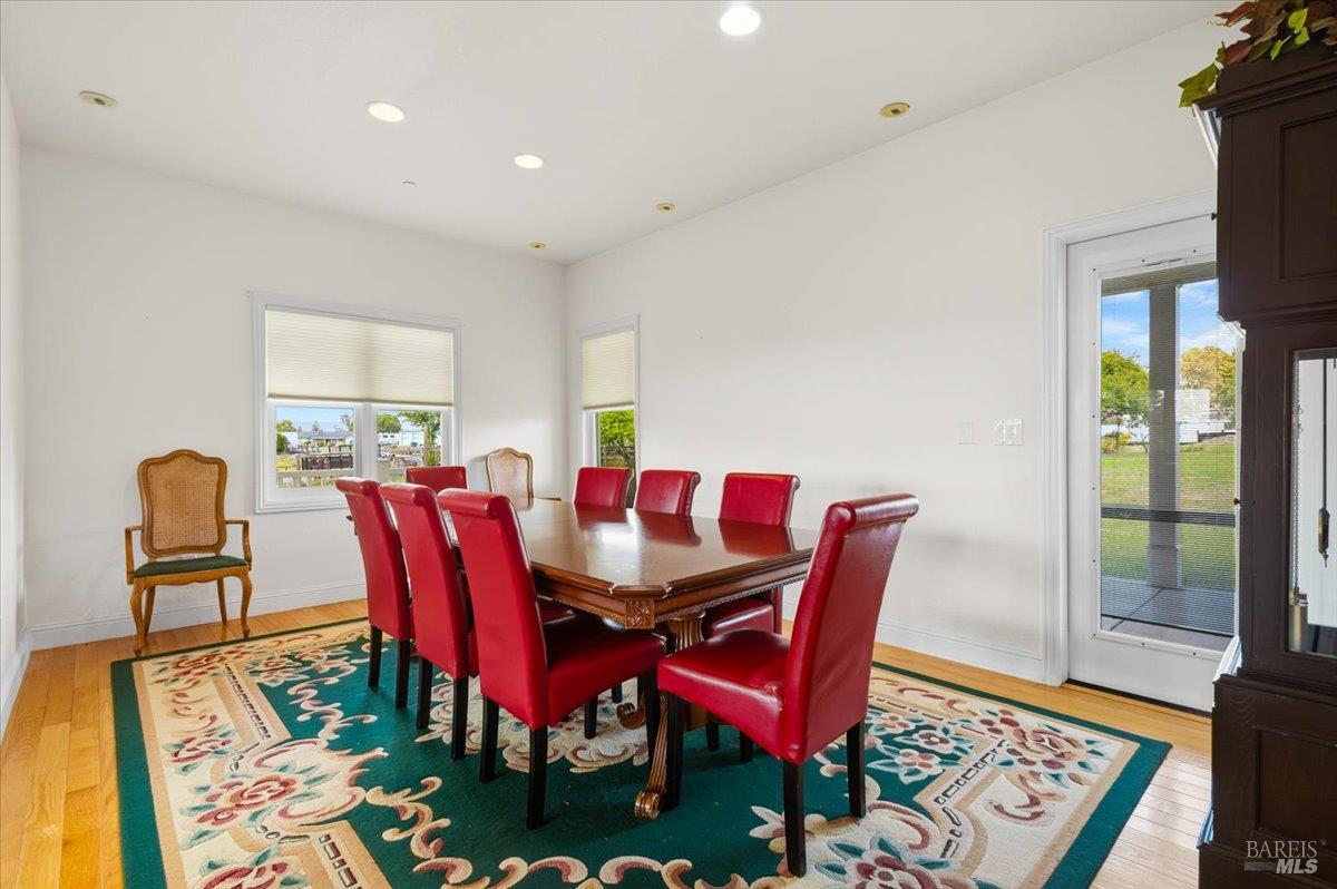 2346 Olivet Lane Santa Rosa CA 95401
