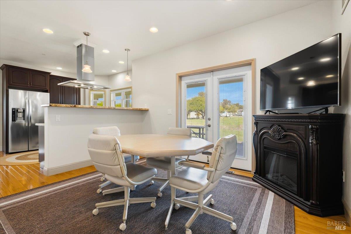 2346 Olivet Lane Santa Rosa CA 95401