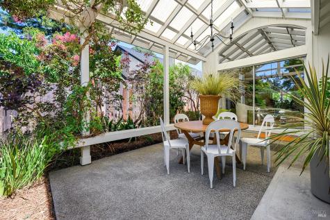 450 Florence Avenue Sebastopol CA 95472