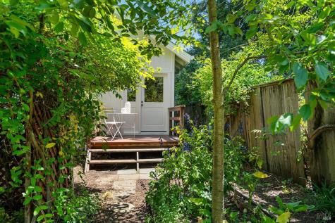 450 Florence Avenue Sebastopol CA 95472