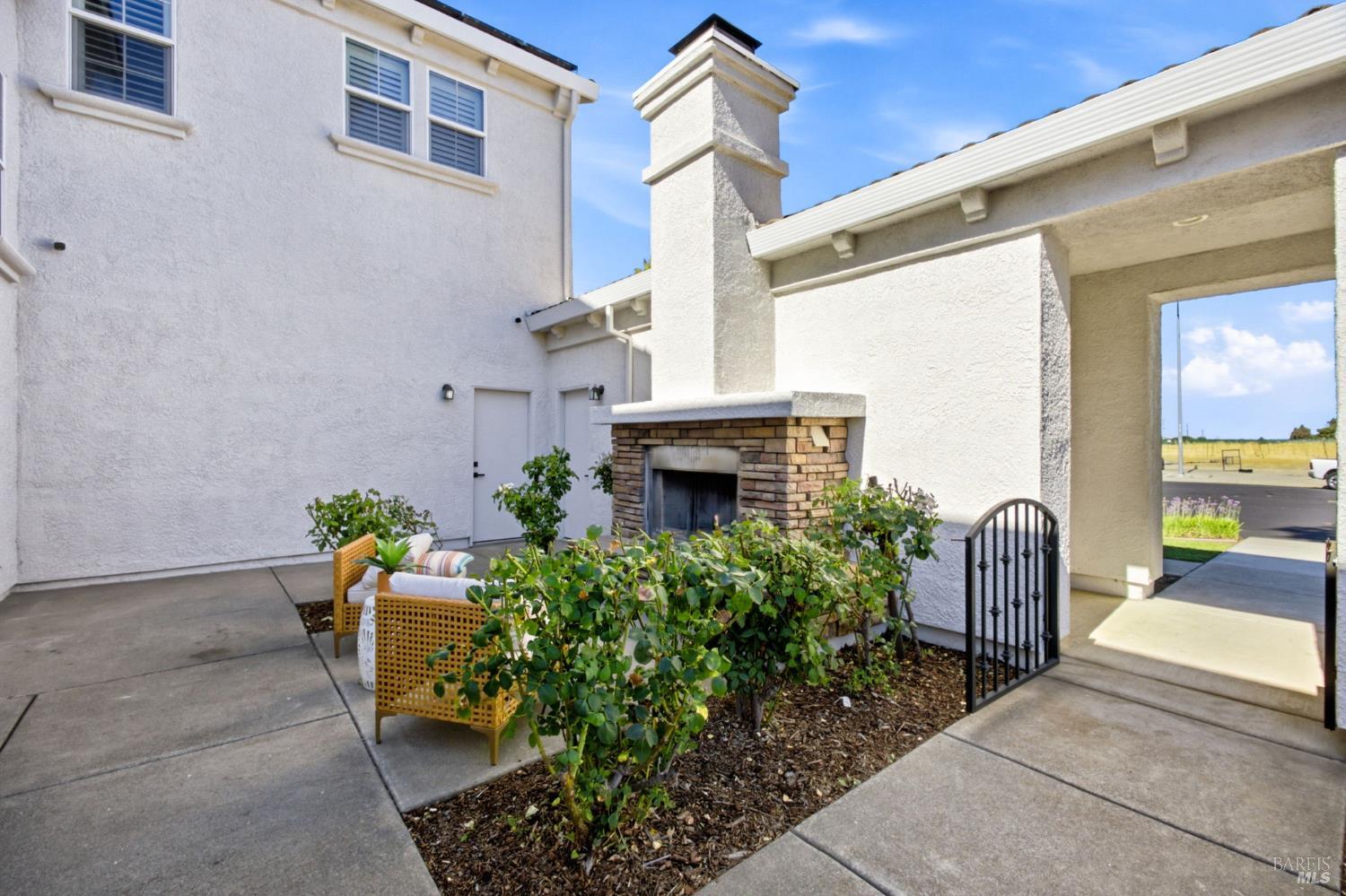 918 Shelter Cove Court Vacaville CA 95688