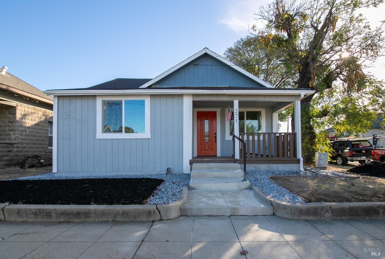 271 S 3rd Street Dixon CA 95620
