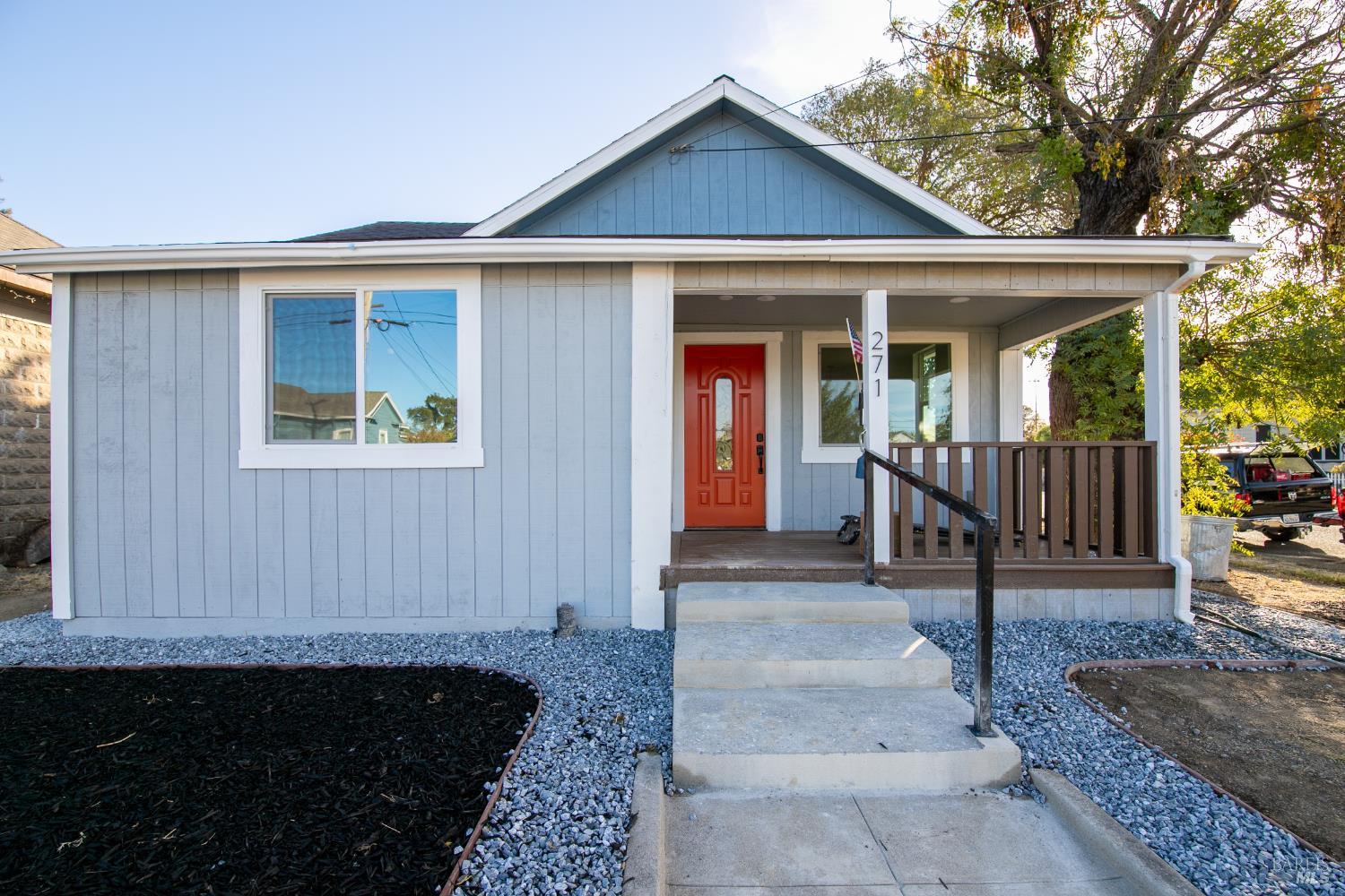271 S 3rd Street Dixon CA 95620