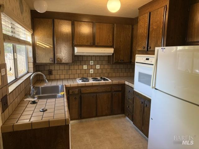 1634 Calavaras Drive Santa Rosa CA 95405