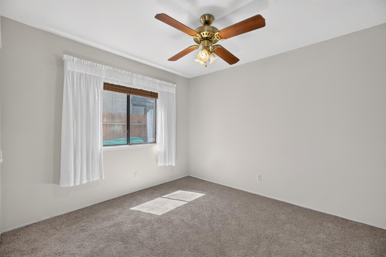 1724 Amber Leaf Way Lodi CA 95242