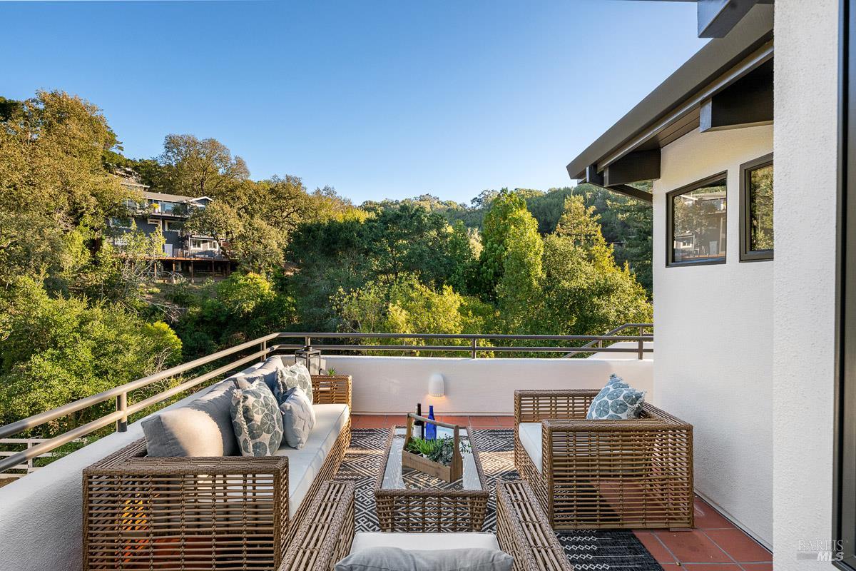 200 Deer Hollow Road San Anselmo CA 94960